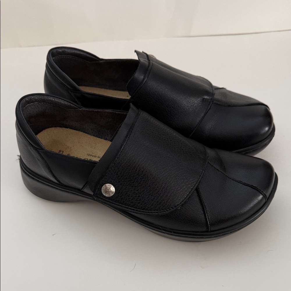 Naot Black Leather Loafers Size 37 6.5/7